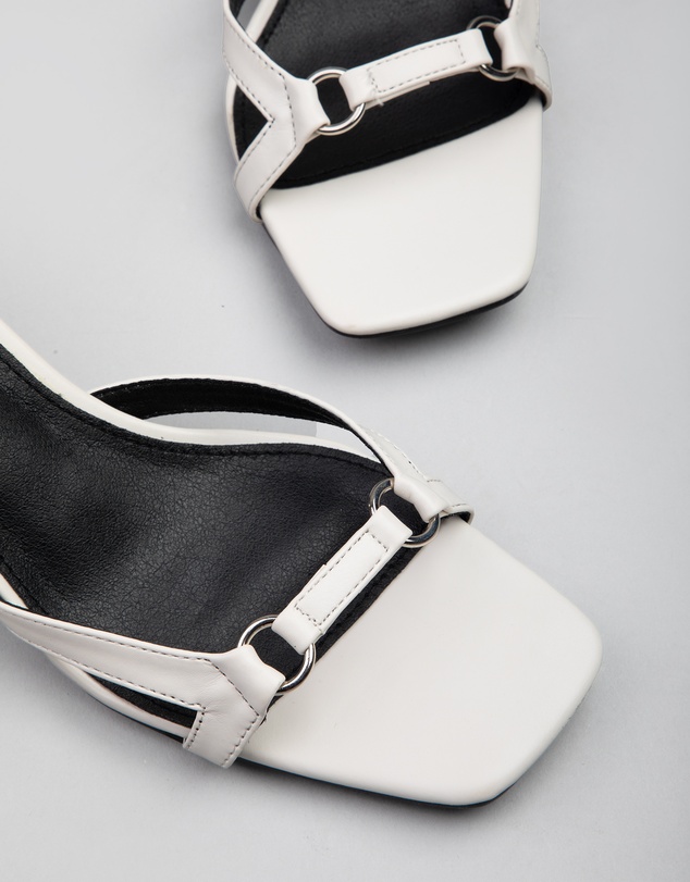 RAID - Macie kitten heeled sandals in Off White