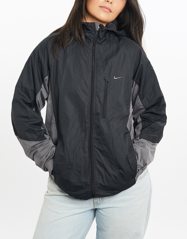 Vintage by The Real Deal - Pre Loved - Vintage Nike Tech Windbreaker Jacket