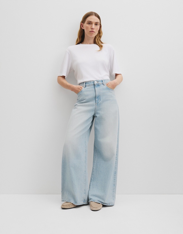 Country Road - Curved Wide Leg Jean