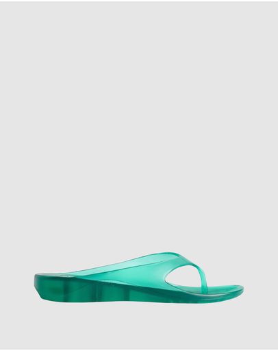 Baize Green