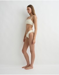 BONDI BORN - Anja Bikini Top - Pearl (Sculpteur®)