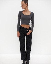 Style Addict - Straight Leg Jeans