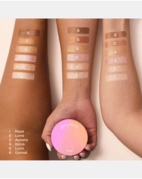 Benefit Cosmetics - Glow-la-la