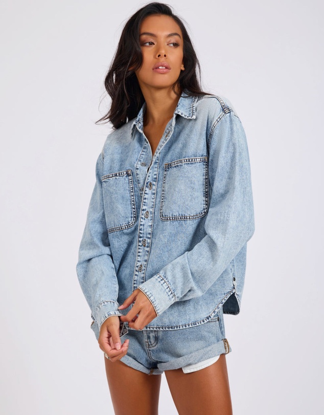 ONE TEASPOON - Nixie Classic Fit Denim Shirt - Acid Blue