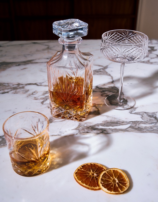 HOTTIE - Jonnie Traditional Decanter