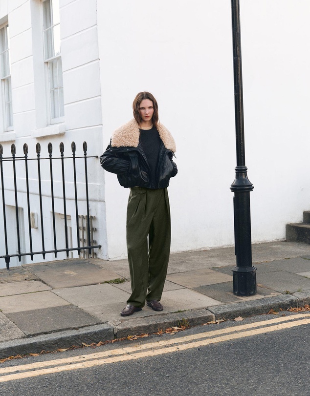 M.N.G - Pleated Trousers With Button Detail