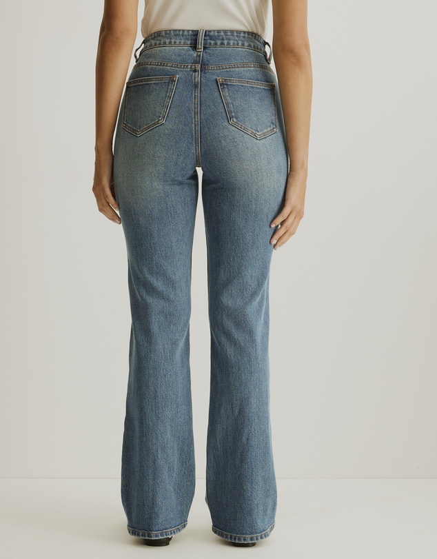 Atmos&Here - Ava Stretch Boot Leg Jeans