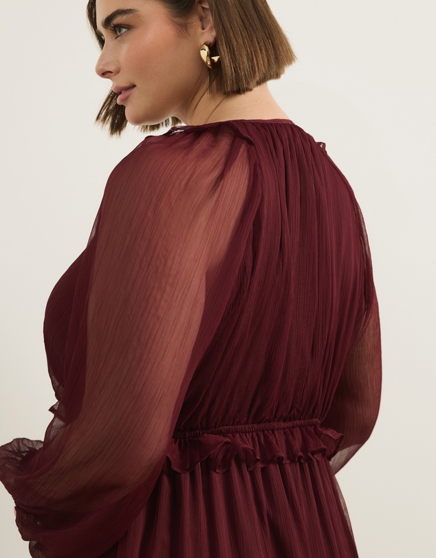 Atmos&Here Curvy - Tyla V-Neck Boho Midi Dress With Ruffle Detail