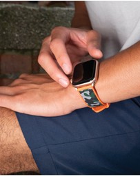 GUESS - Guess Apple Band - Mutli Colour Silicone - 42/44/45mm