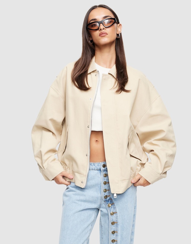 Lioness - Kenny Bomber