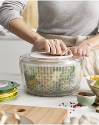 Joseph Joseph - Multi-Prep™ 4-piece Salad Preparation Set (Multicolour)