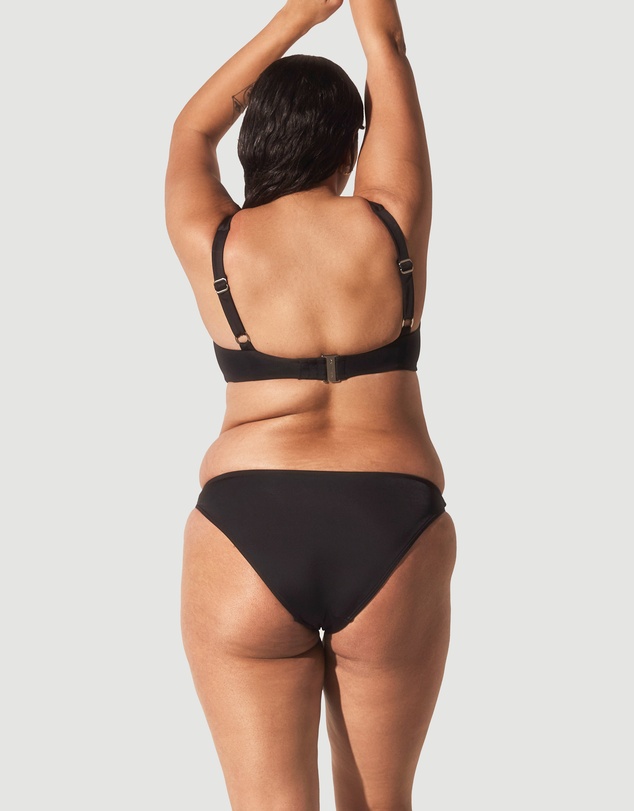 Form and Fold - The Staple Classic Bottom