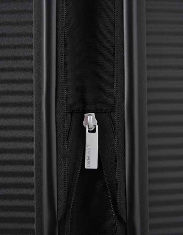 American Tourister - Curio 2  Spinner 55cm EXP TSA Book Opening