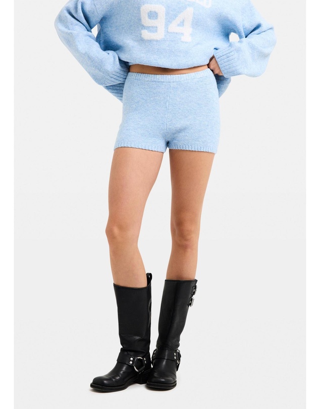Subtitled - Kim Knit Hot Short