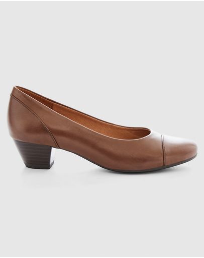 BROWN GLOVE