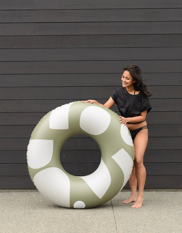 &Sunday - Playful Oversized Inflatable Pool Tube Float- Olive