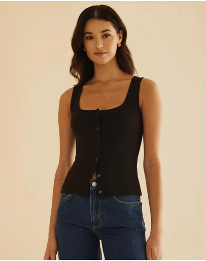 Atmos&Here - Blair Scoop Button Front Tank