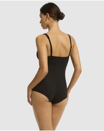 Sea Level Australia - Essentials Twist Front Multifit Boyleg One Piece