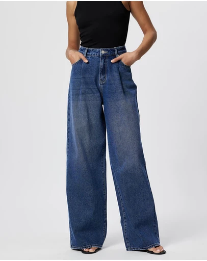 Calli - Pleat Wide Jeans