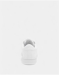 GUESS - Loovie Low-Top Sneakers