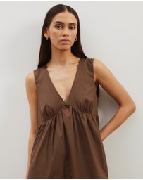 Atmos&Here - Louisa Vneck Midi Dress