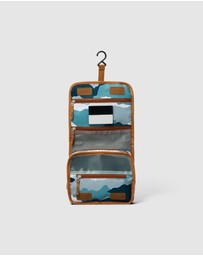 Crywolf - HANGING TOILETRY BAG Mountain Road
