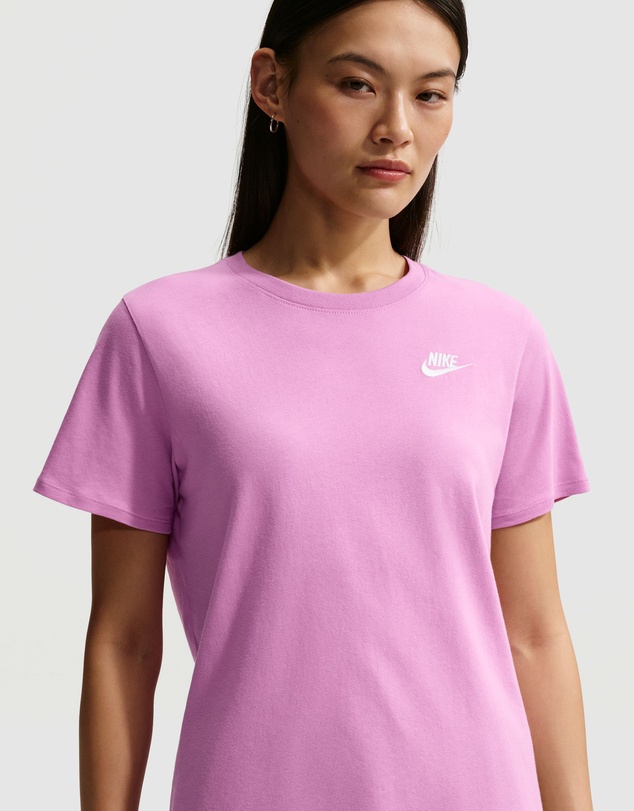 Nike - Sportswear Club Essentials T-Shirt