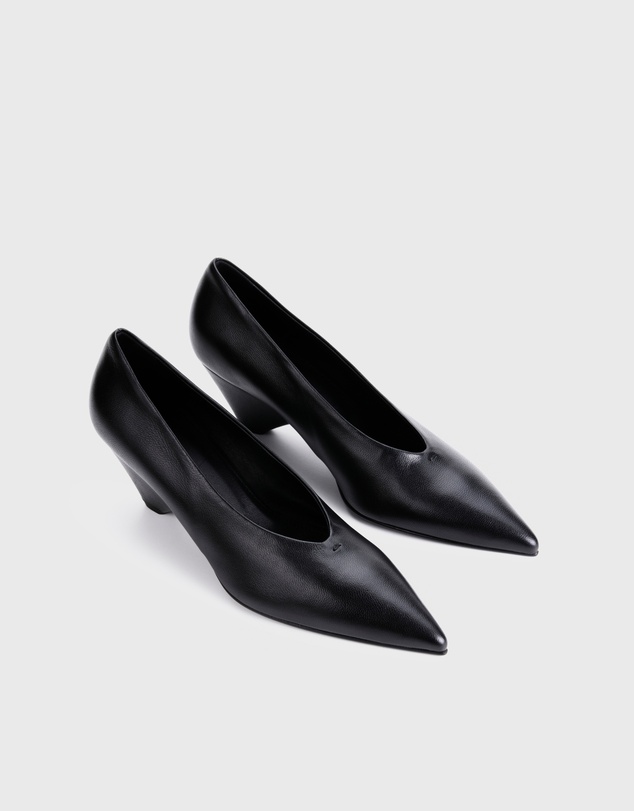 Bassike - Point Toe Pump