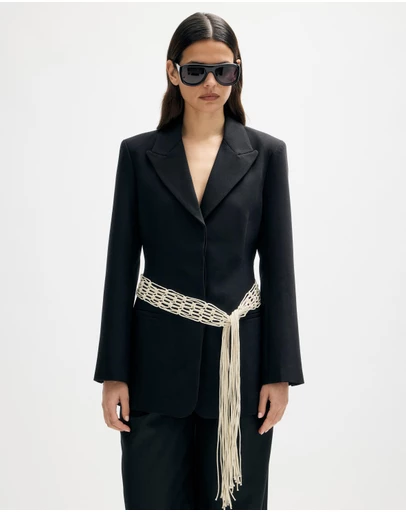 Minima Esenciales - Ise Macrame Belt Blazer