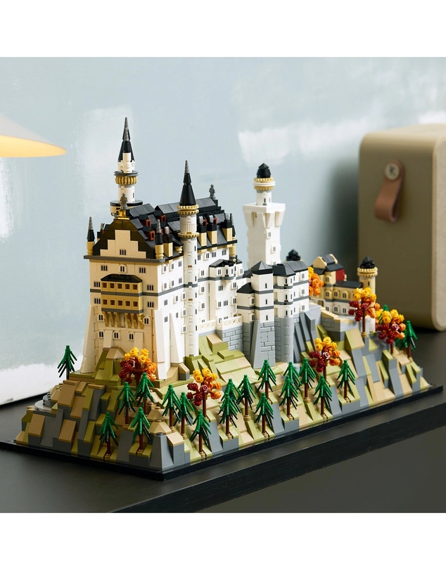 LEGO - 21063 Neuschwanstein Castle