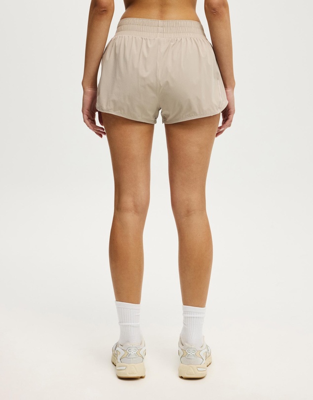 Cotton On Body Active - Active Curve Hem Shorts