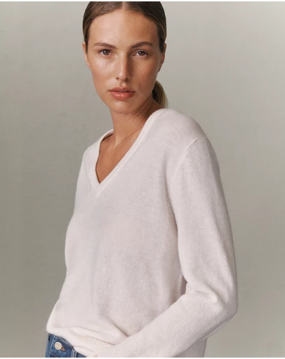 Trenery - Cashmere Relaxed V-neck in Ivory