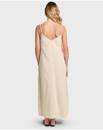 Academy Brand - Sophia Dress