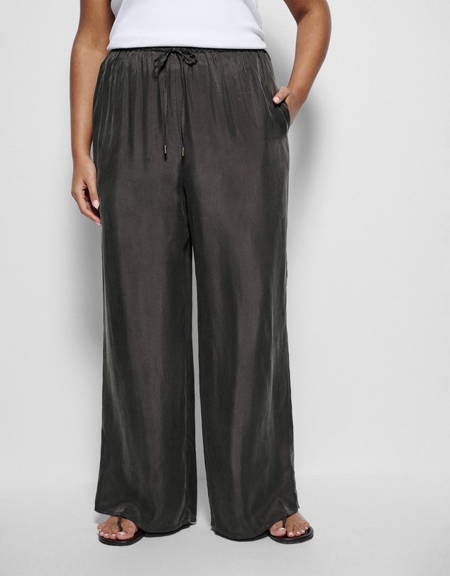 Commonry - Trish Pant