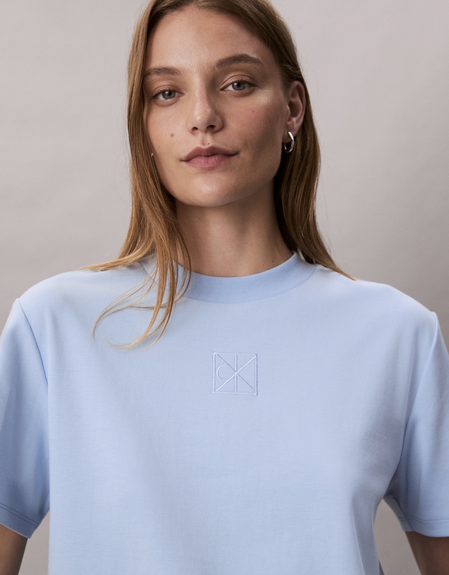 Calvin Klein - Emblem Logo Graphic Classic T-Shirt