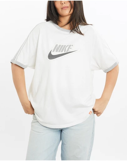 Vintage by The Real Deal - Pre Loved - Vintage Nike Tee
