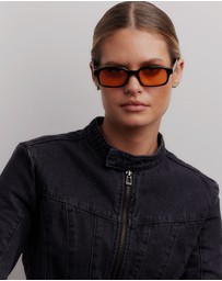 Reality Eyewear - The Buzz