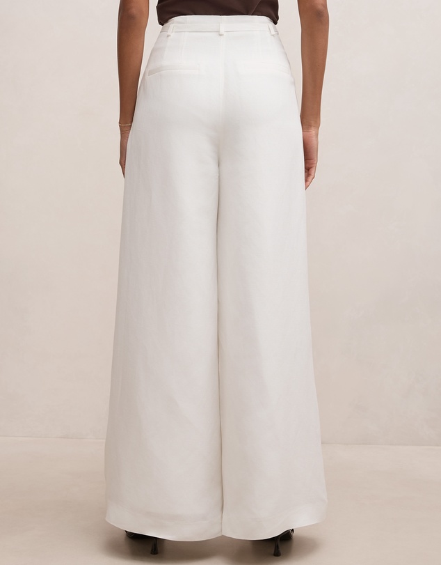 Forever New Petite - Matilda Petite Linen Blend Pants
