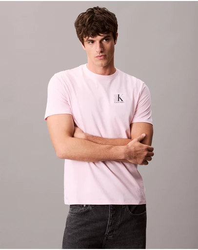 Calvin Klein - Logo Graphic Tee
