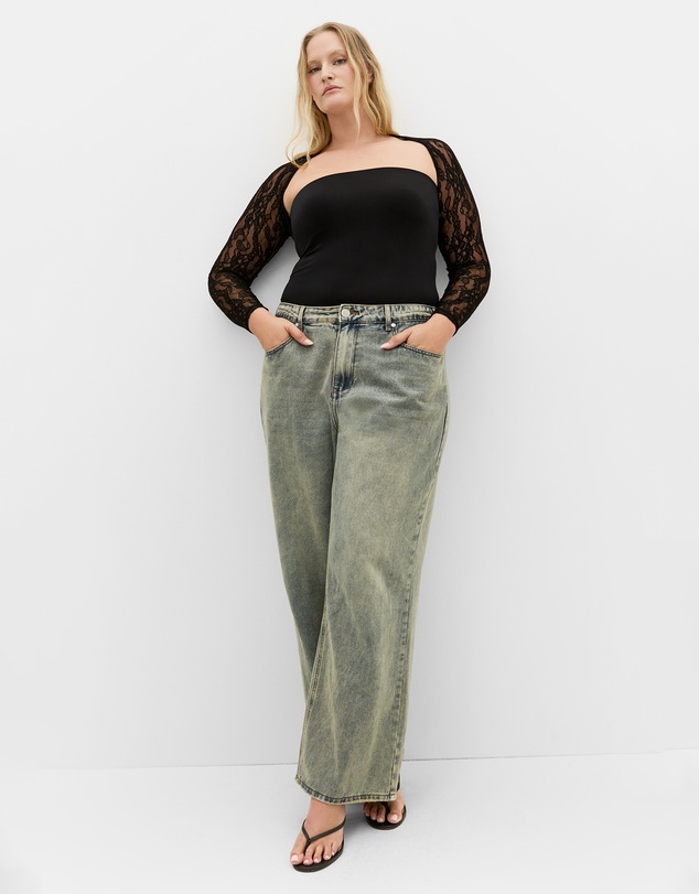 City Chic - Layla Lace Shrug