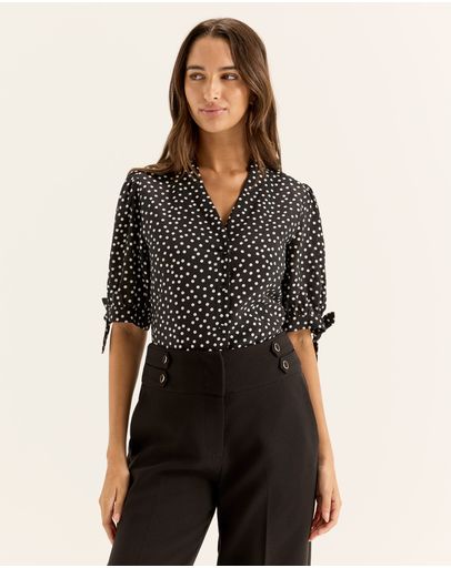 BLACK/IVORY