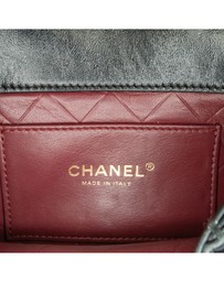 Pre-Loved by Azura Reborn - Pre-Loved chanel Quilted Leather Shoulder Bag with Chain Strap and Flap Closure