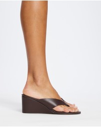 Dazie - Erin Thong Wedge Heels