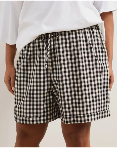 Atmos&Here Curvy - Elodie Gingham Elasticated Waistband Shorts