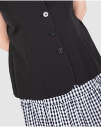 Love Your Wardrobe - Stevie Sleeveless Vest