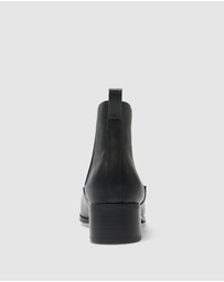 SPURR - Zia - ONLINE EXCLUSIVE