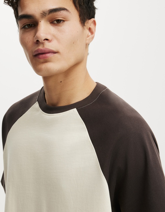 Cotton On - Box Fit T-Shirt
