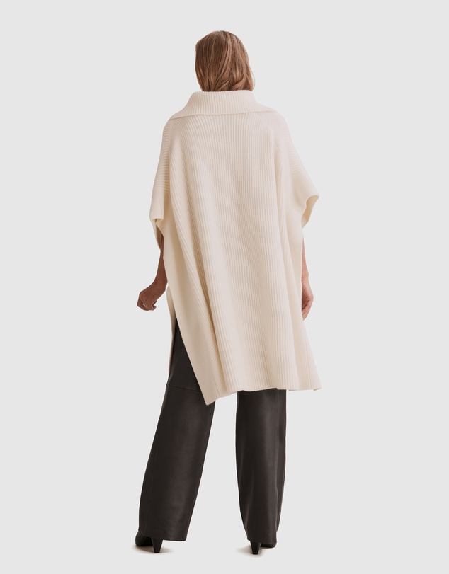 Country Road - Zip Through Knit Poncho