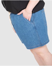 Love Your Wardrobe - Pia Denim Short