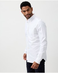 Wayver - The Button-Down Oxford Shirt